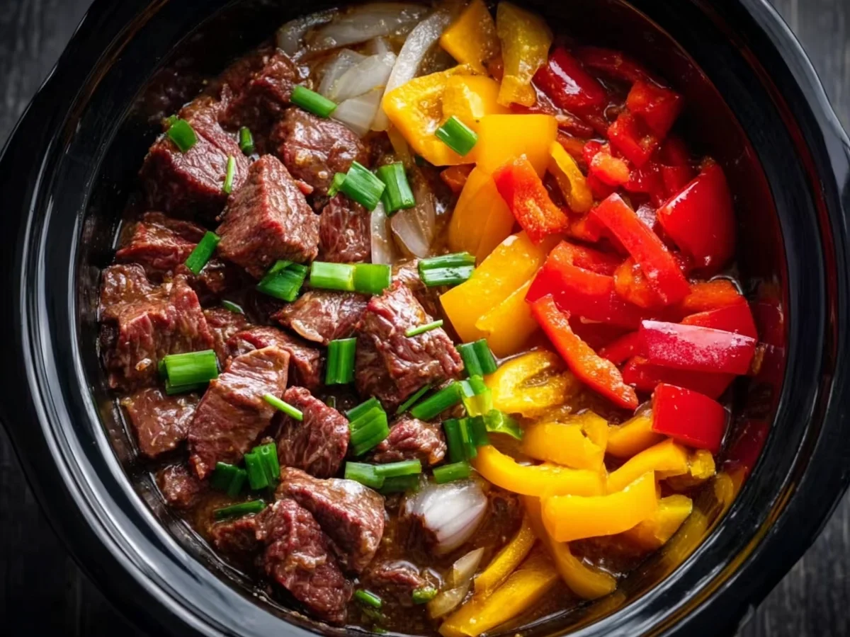 Slow Cooker Pepper Steak: Easy Weeknight Dinner - Image 2