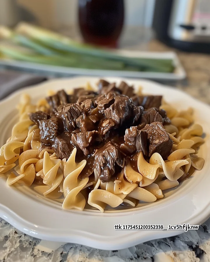 Easy Crockpot Beef Tips & Noodles Recipe